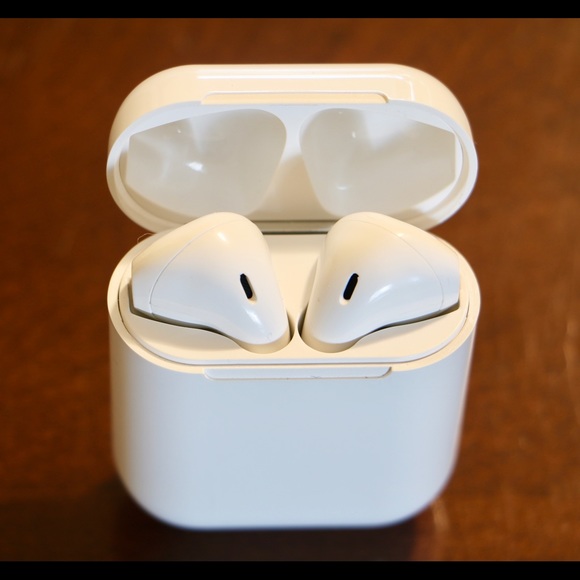 i12 Airpods - Picture 2 of 6